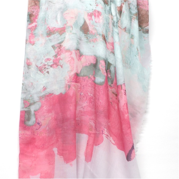 RUDSAK Large Rectangular Fringed Scarf Abstract Floral Motif 102" x 72" - Picture 9 of 9